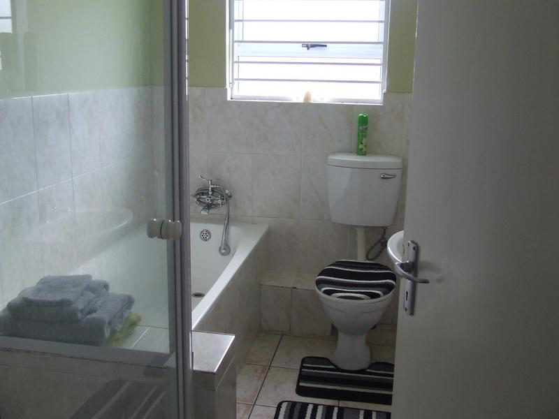 2 Bedroom Property for Sale in Guldenland Western Cape